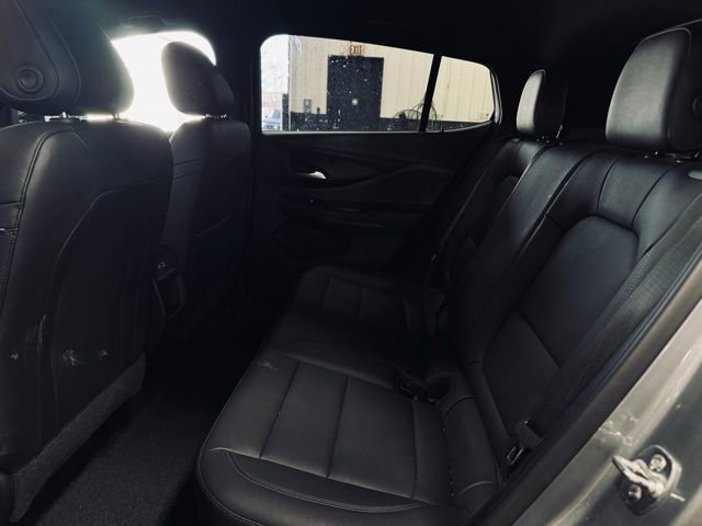 Used 2025 Buick Envista Sport Touring image 18