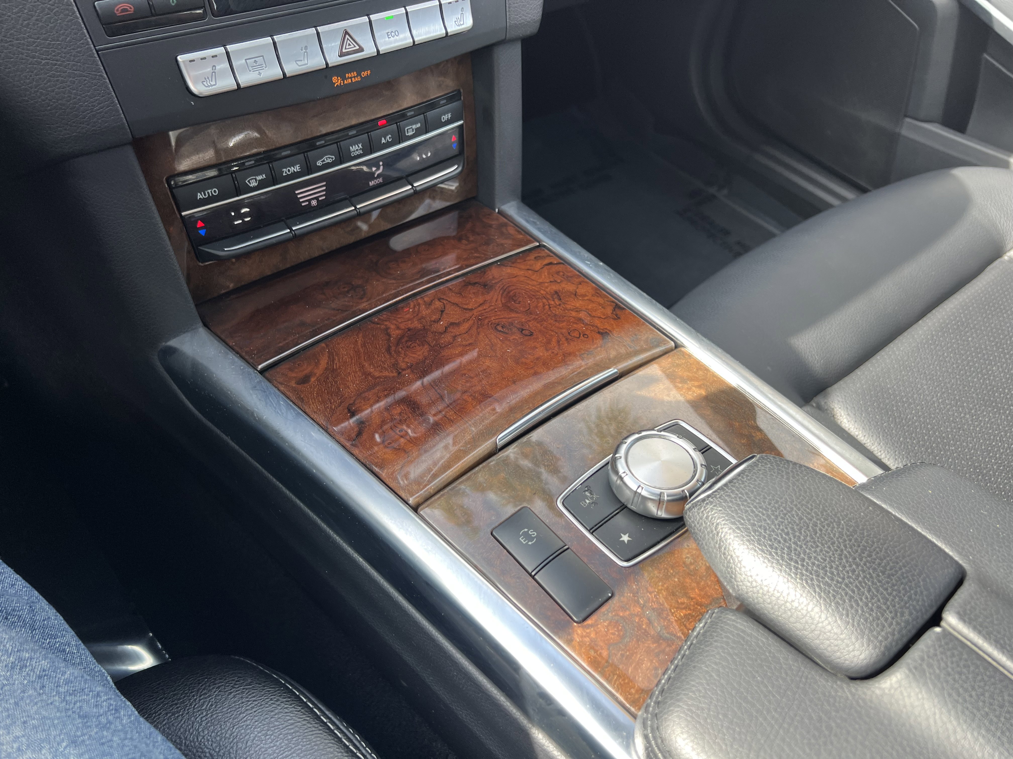 Used 2014 Mercedes-Benz E 350 Sedan w/ Premium 1 Package image 26