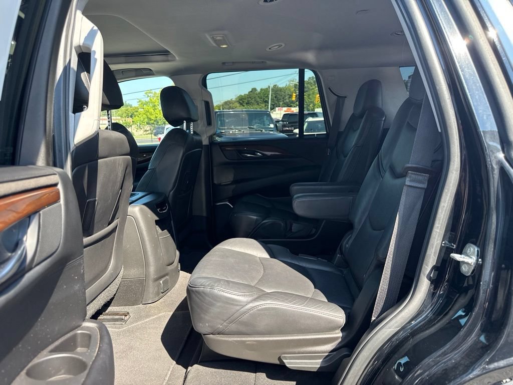 Used 2020 Cadillac Escalade Luxury RWD image 24
