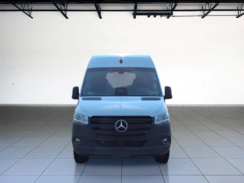 Used 2025 Mercedes-Benz Sprinter 2500 image 2