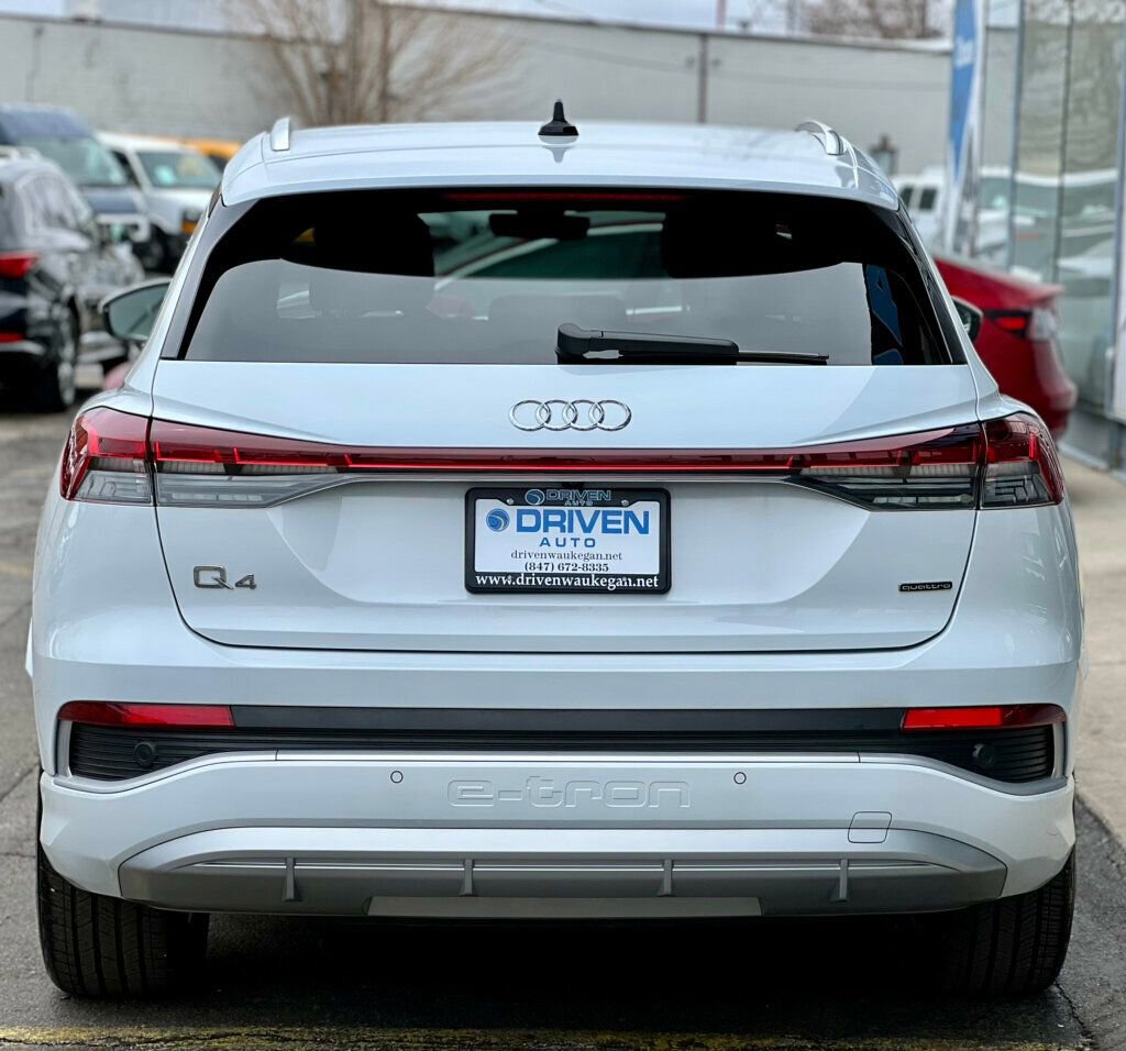 Used 2024 Audi Q4 e-tron Premium Plus w/ Premium Plus image 37