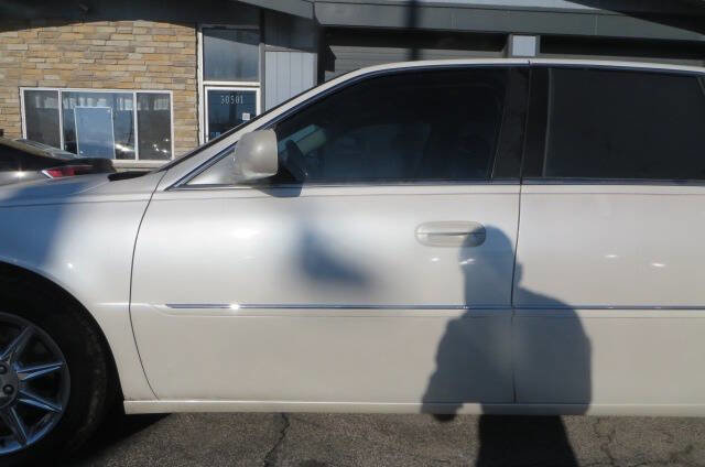 Used 2010 Cadillac DTS Luxury image 30