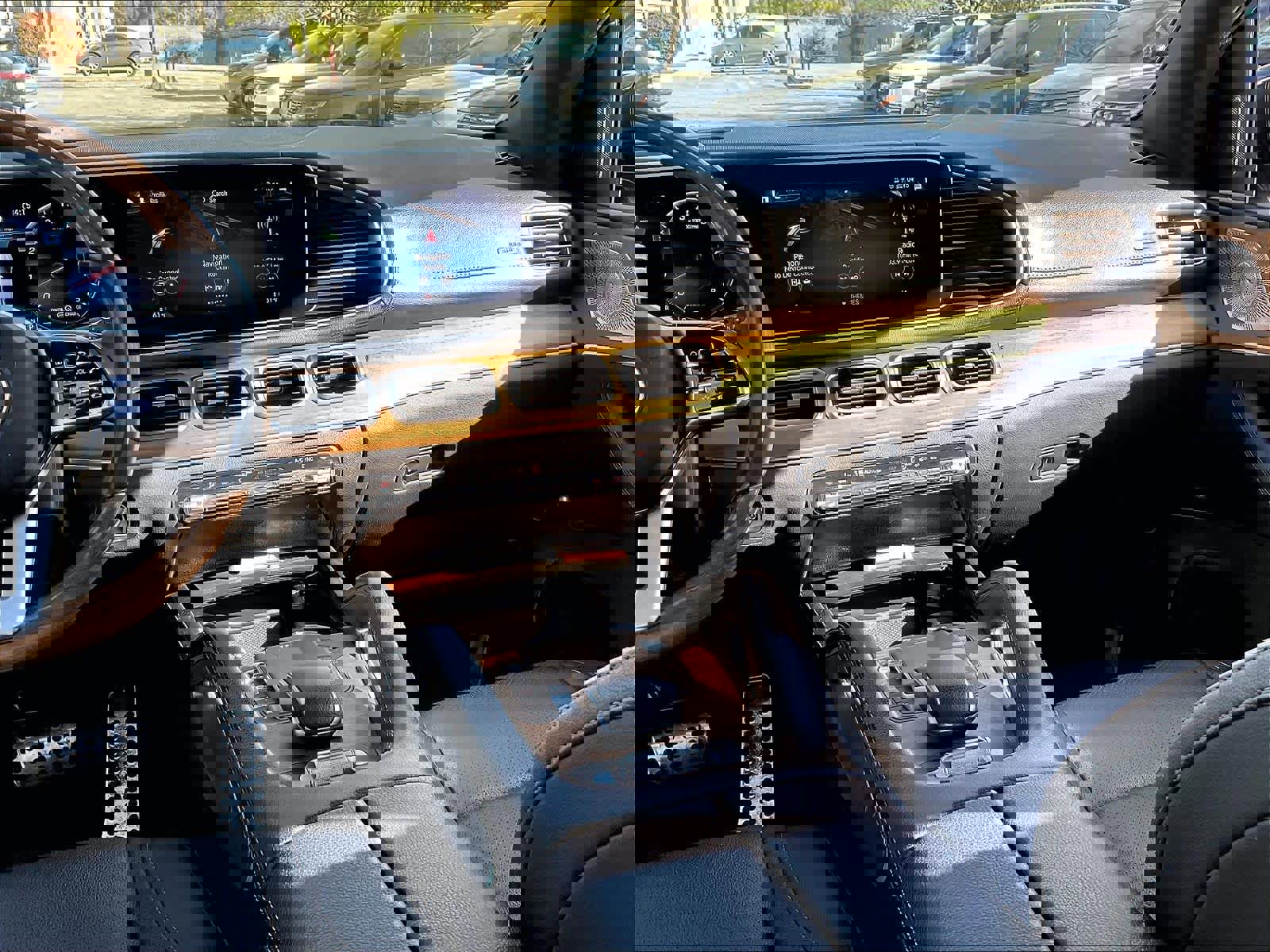 Used 2022 Mercedes-Benz GLS 450 4MATIC image 8