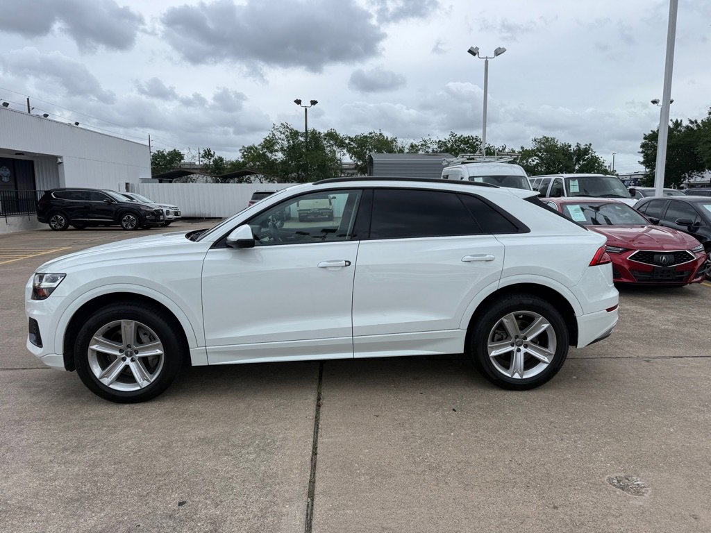 Used 2019 Audi Q8 Premium w/ Convenience Package AWD/4WD image 3
