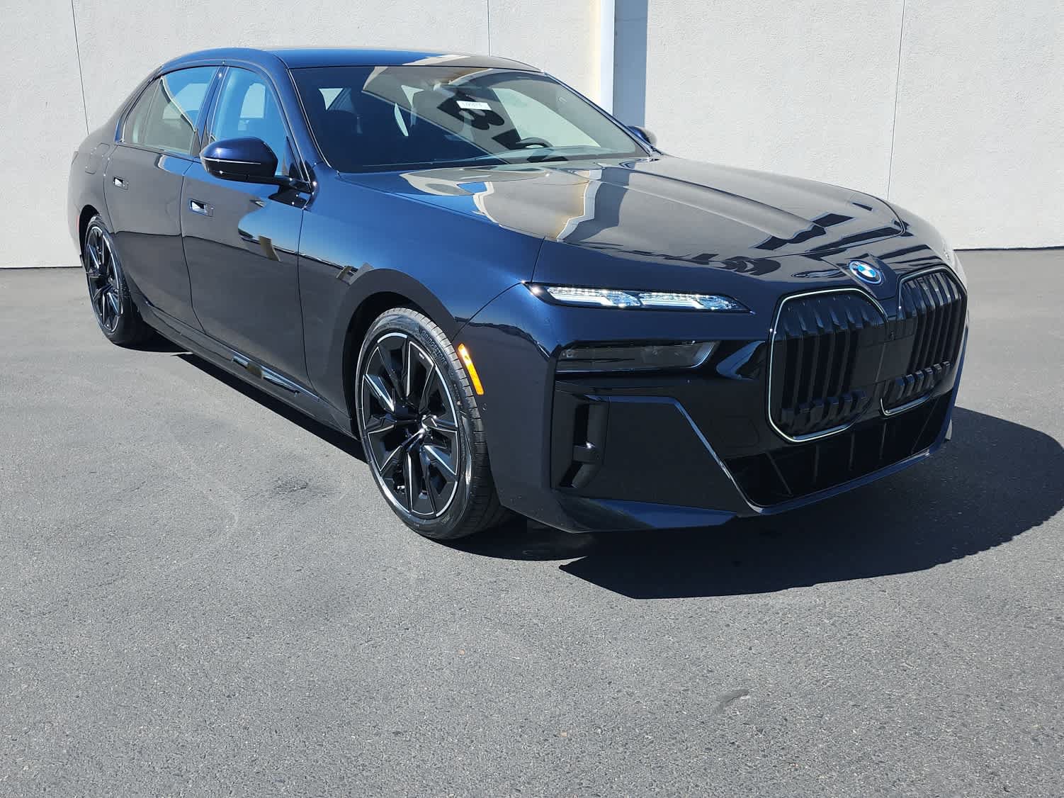 New 2026 BMW 750e xDrive w/ Executive Package AWD/4WD image 2