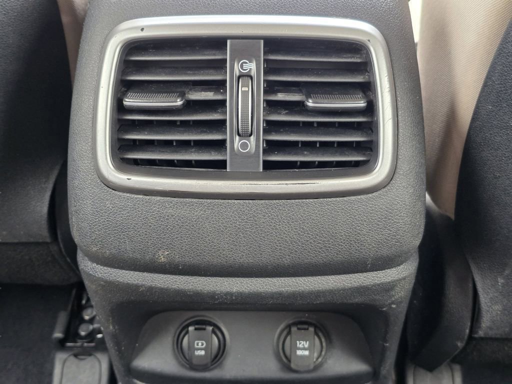 Used 2019 Kia Sorento LX w/ LX Convenience Package image 29