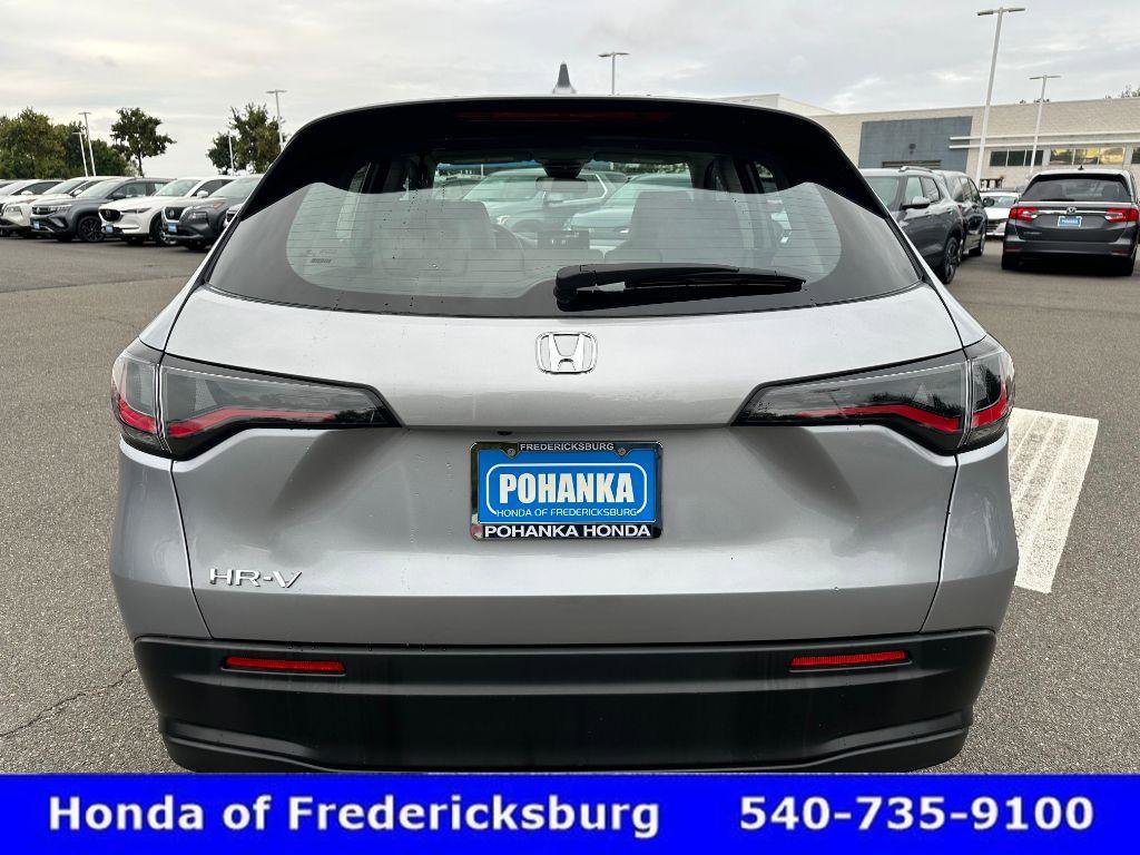 Used 2023 Honda HR-V LX image 4