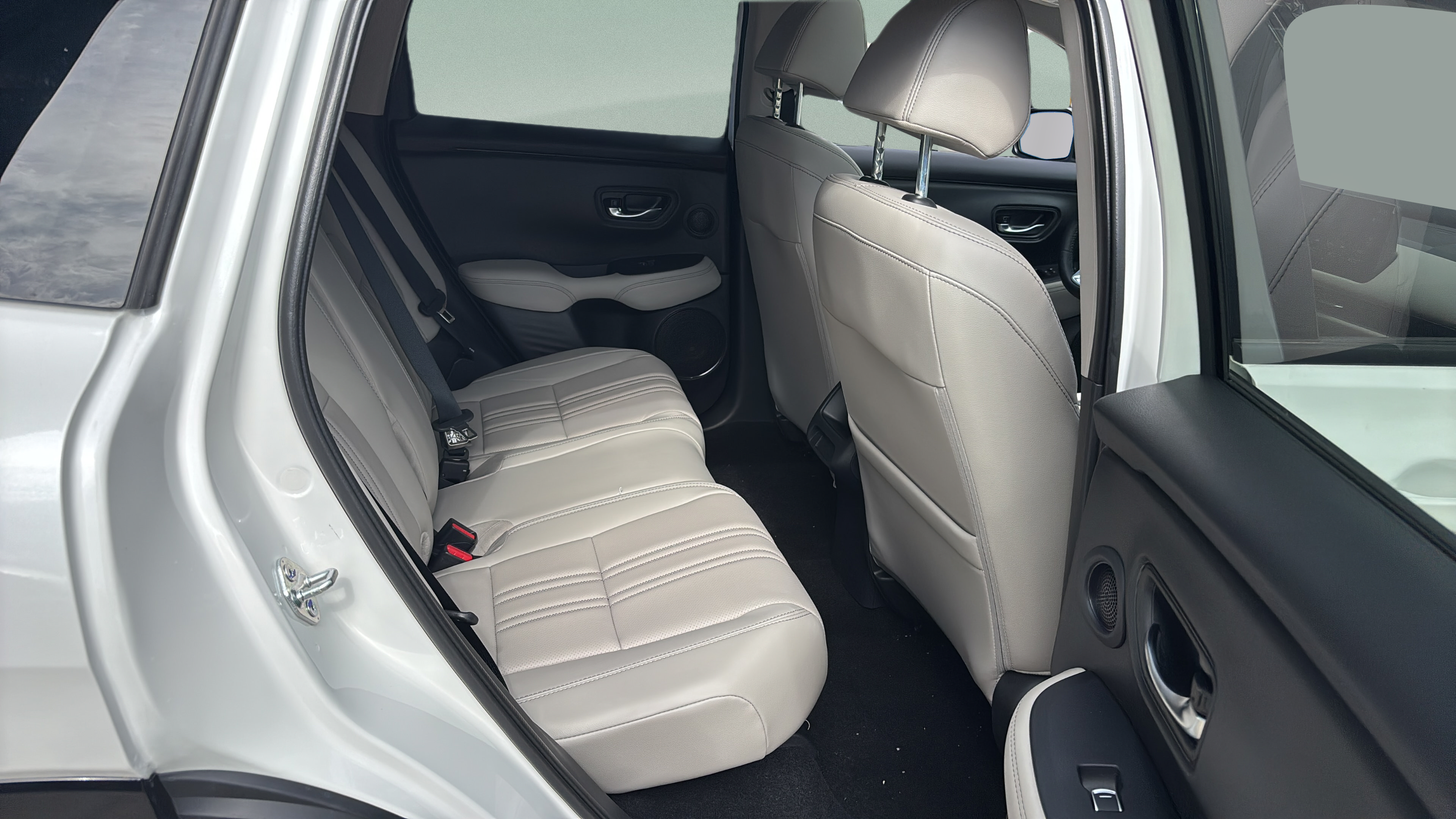 New 2027 Honda HR-V EX-L image 15