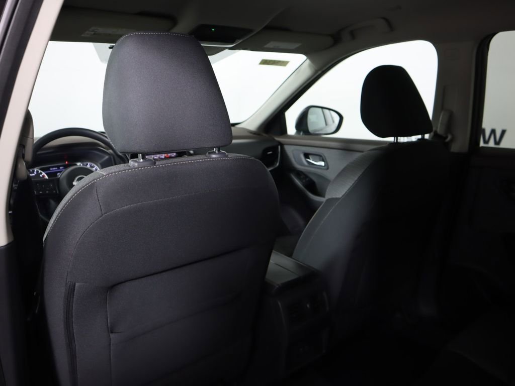 Used 2022 Nissan Rogue SV AWD/4WD image 26