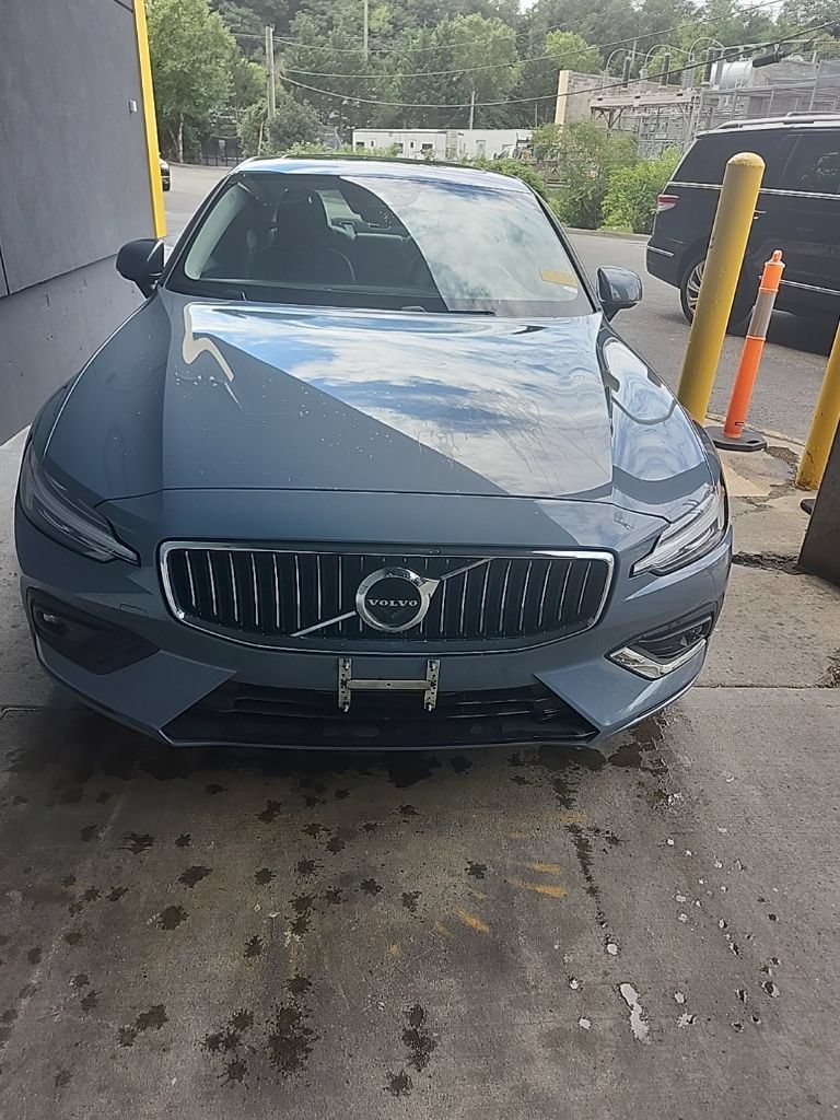 Used 2022 Volvo S60 B5 Inscription AWD/4WD image 9