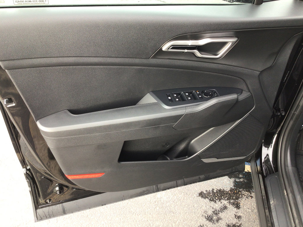 New 2026 Kia Sportage S image 9