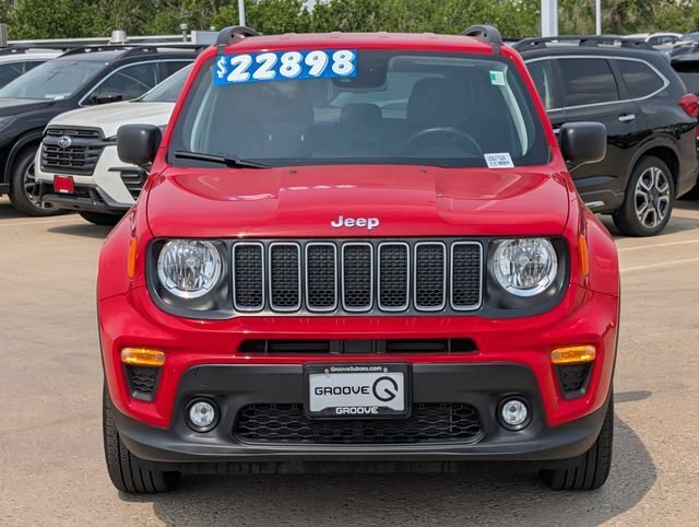 Used 2023 Jeep Renegade Latitude w/ Premium Group AWD/4WD image 8