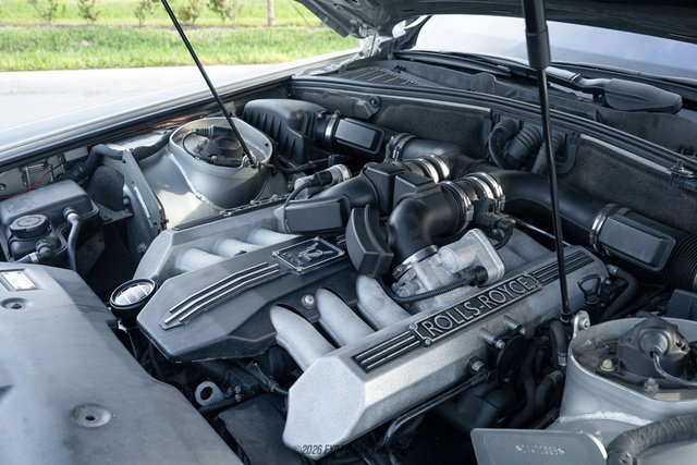 Used 2005 Rolls-Royce Phantom Sedan RWD image 16