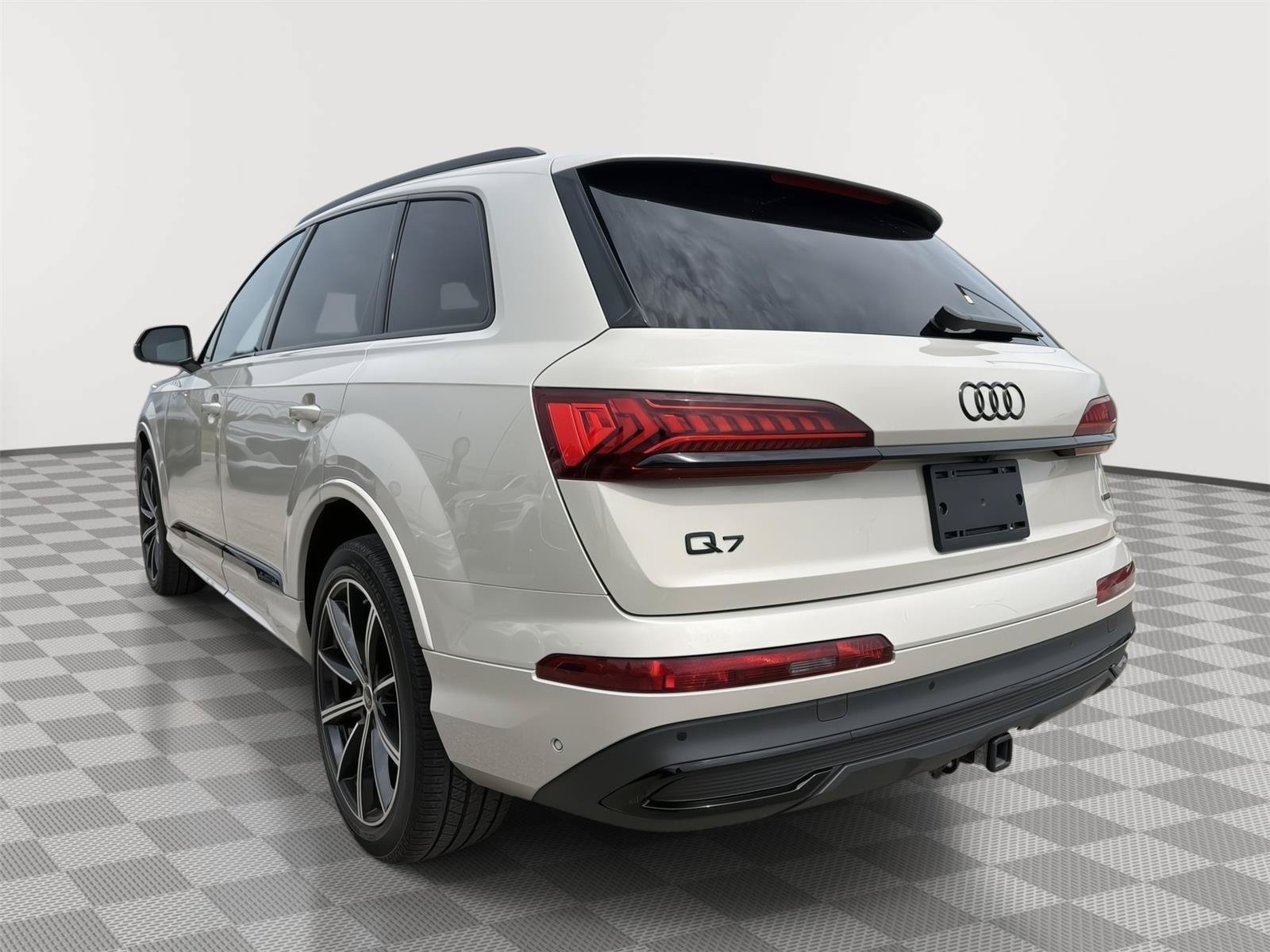 Certified 2023 Audi Q7 3.0T Premium Plus w/ Premium Plus Package AWD/4WD image 3