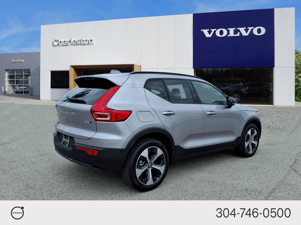 Certified 2026 Volvo XC40 B5 Plus w/ Climate Package AWD/4WD image 3