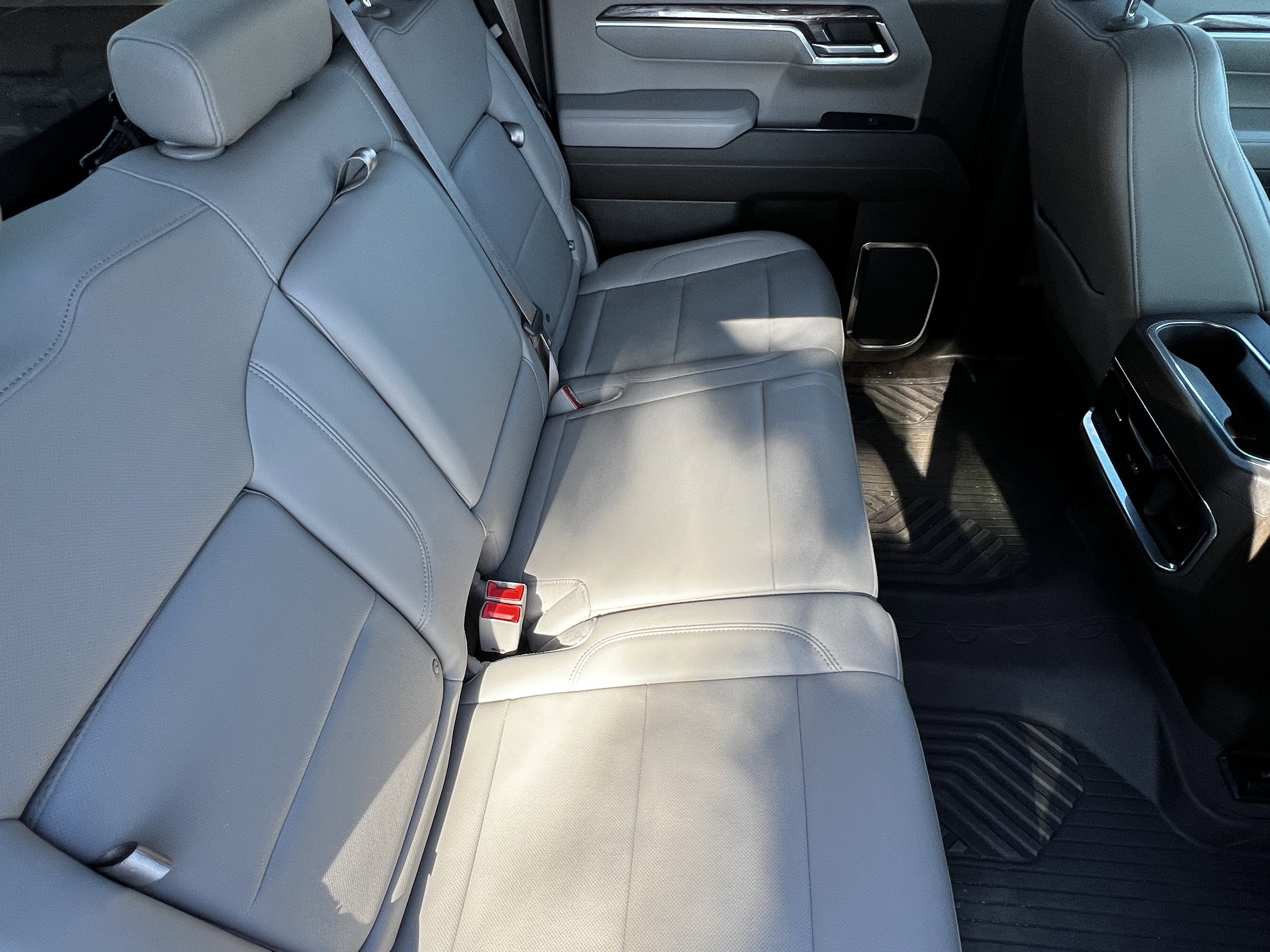 Used 2022 Chevrolet Silverado 1500 LTZ image 39