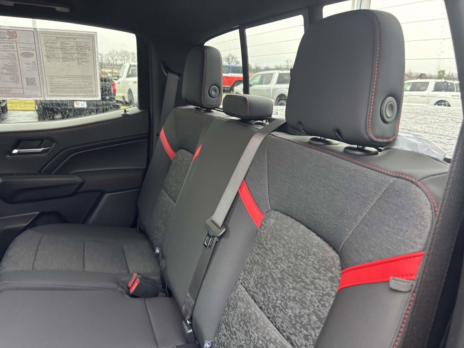 Used 2024 Chevrolet Colorado Z71 w/ Z71 Convenience Package 2 image 28