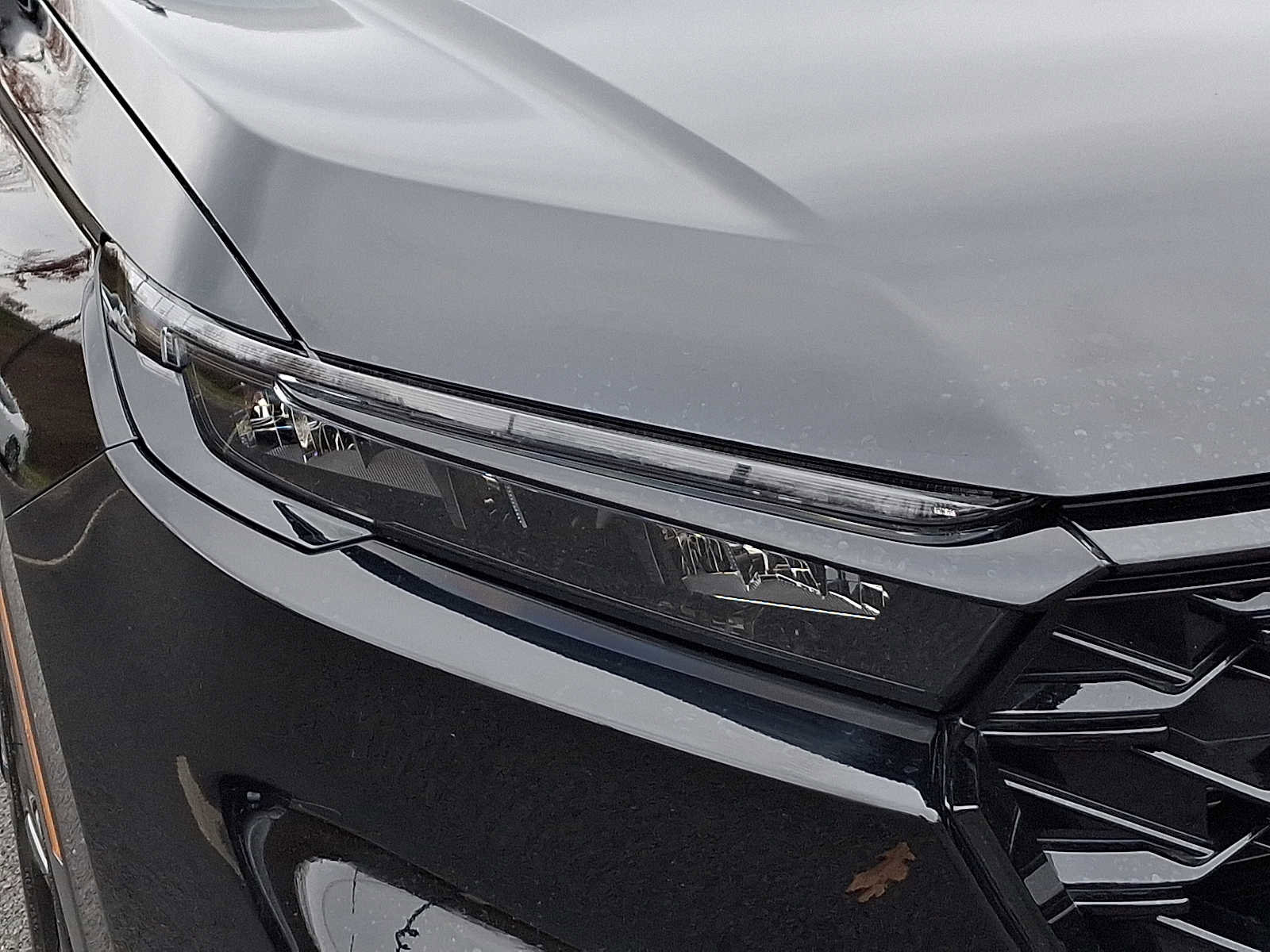 Used 2024 Honda CR-V Sport Touring image 9