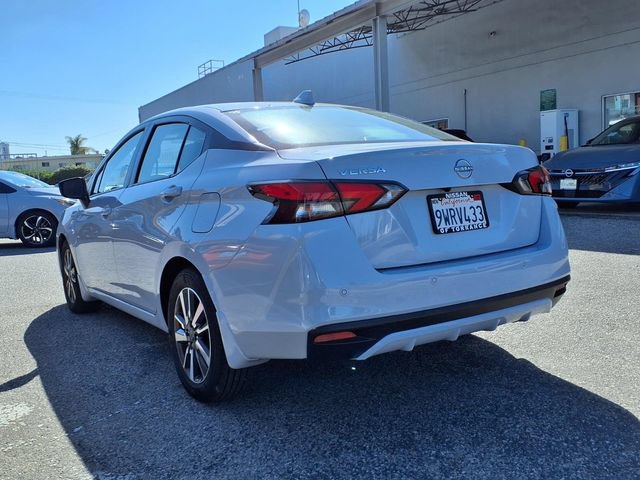 Certified 2025 Nissan Versa SV w/ Trunk Package FWD image 4