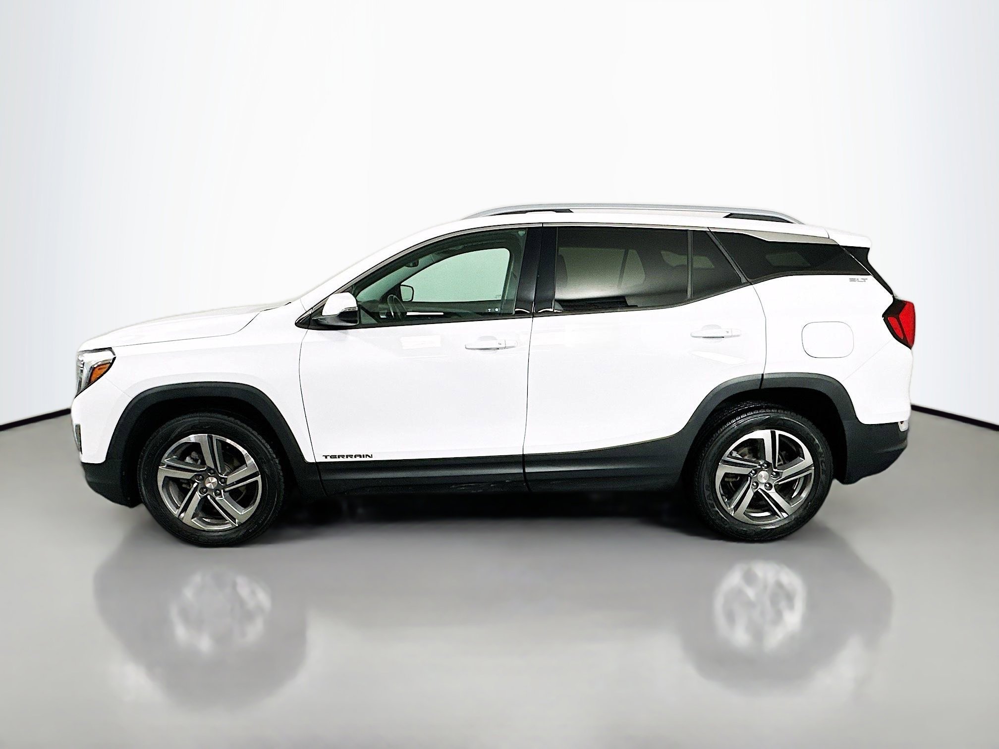 Used 2019 GMC Terrain SLT w/ Preferred Package image 4