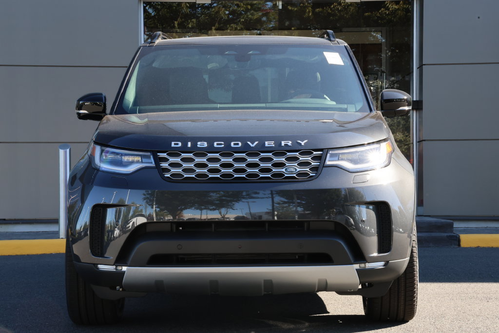 New 2026 Land Rover Discovery S AWD/4WD image 3