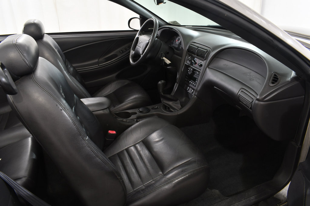 Used 2001 Ford Mustang GT RWD image 10