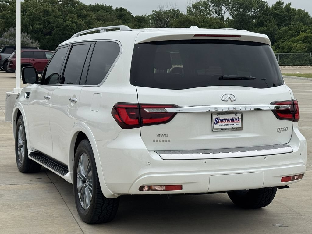 Used 2023 INFINITI QX80 Luxe w/ Cargo Package AWD/4WD image 4