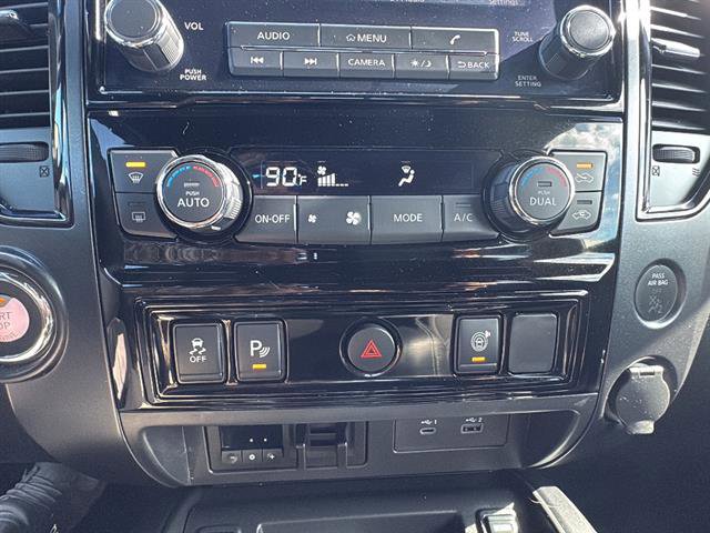 Used 2024 Nissan Titan SV image 21