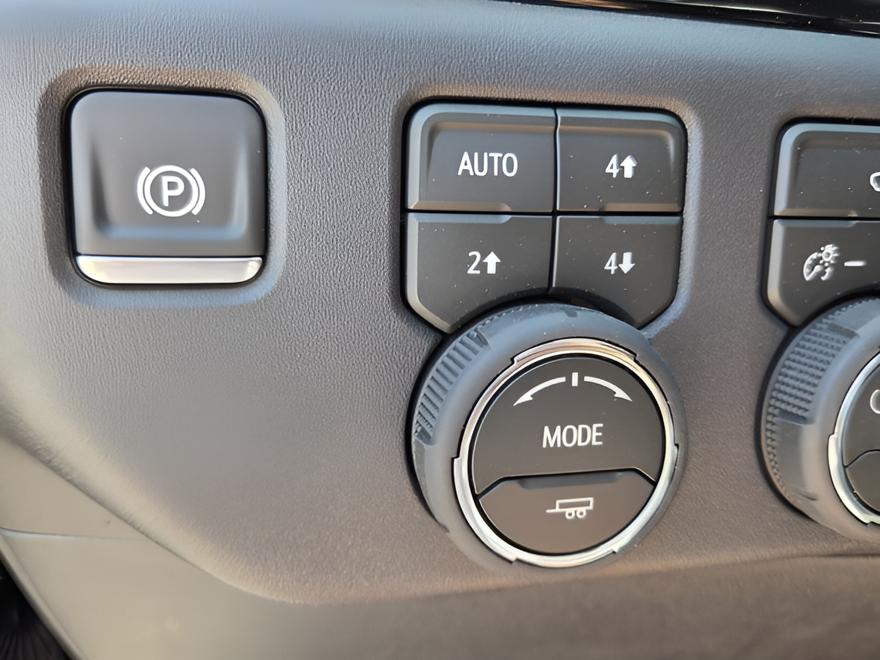 New 2026 Chevrolet Silverado 1500 LT Trail Boss w/ Convenience Package II AWD/4WD image 26