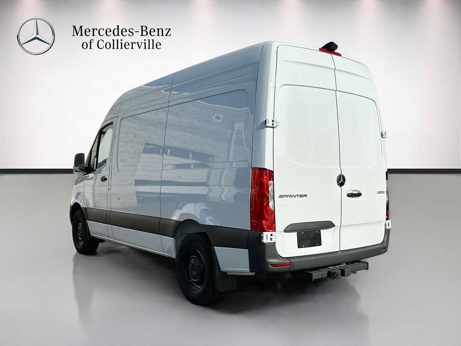 Used 2025 Mercedes-Benz Sprinter 2500 image 7