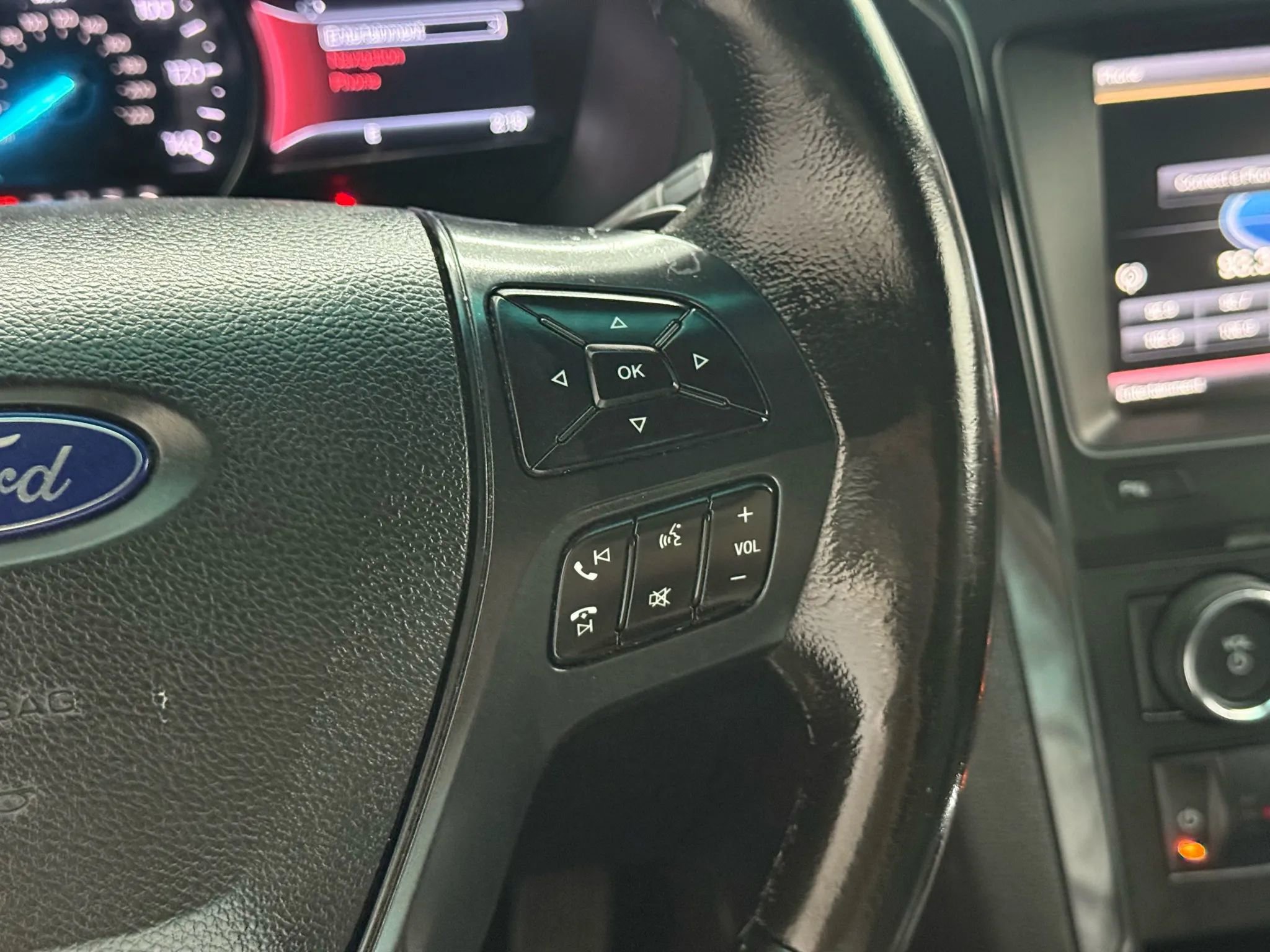 Used 2016 Ford Explorer XLT w/ Equipment Group 202A image 33