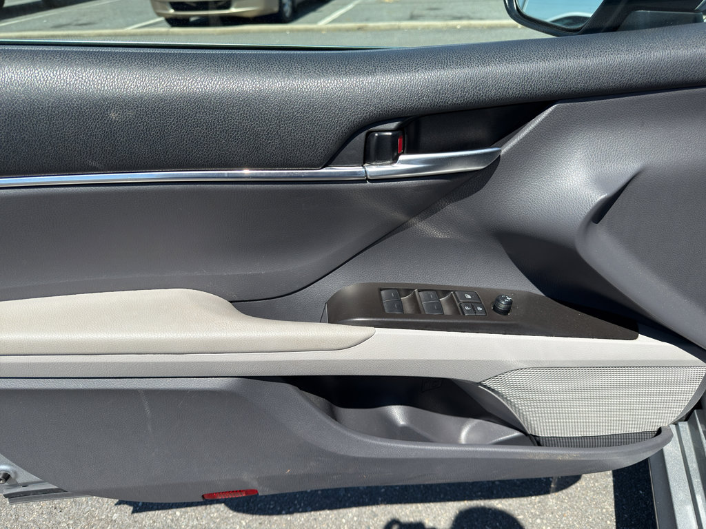 Used 2024 Toyota Camry LE image 11