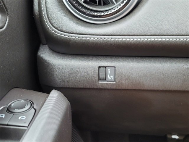 Used 2023 Chevrolet Colorado LT w/ LT Convenience Package II image 37