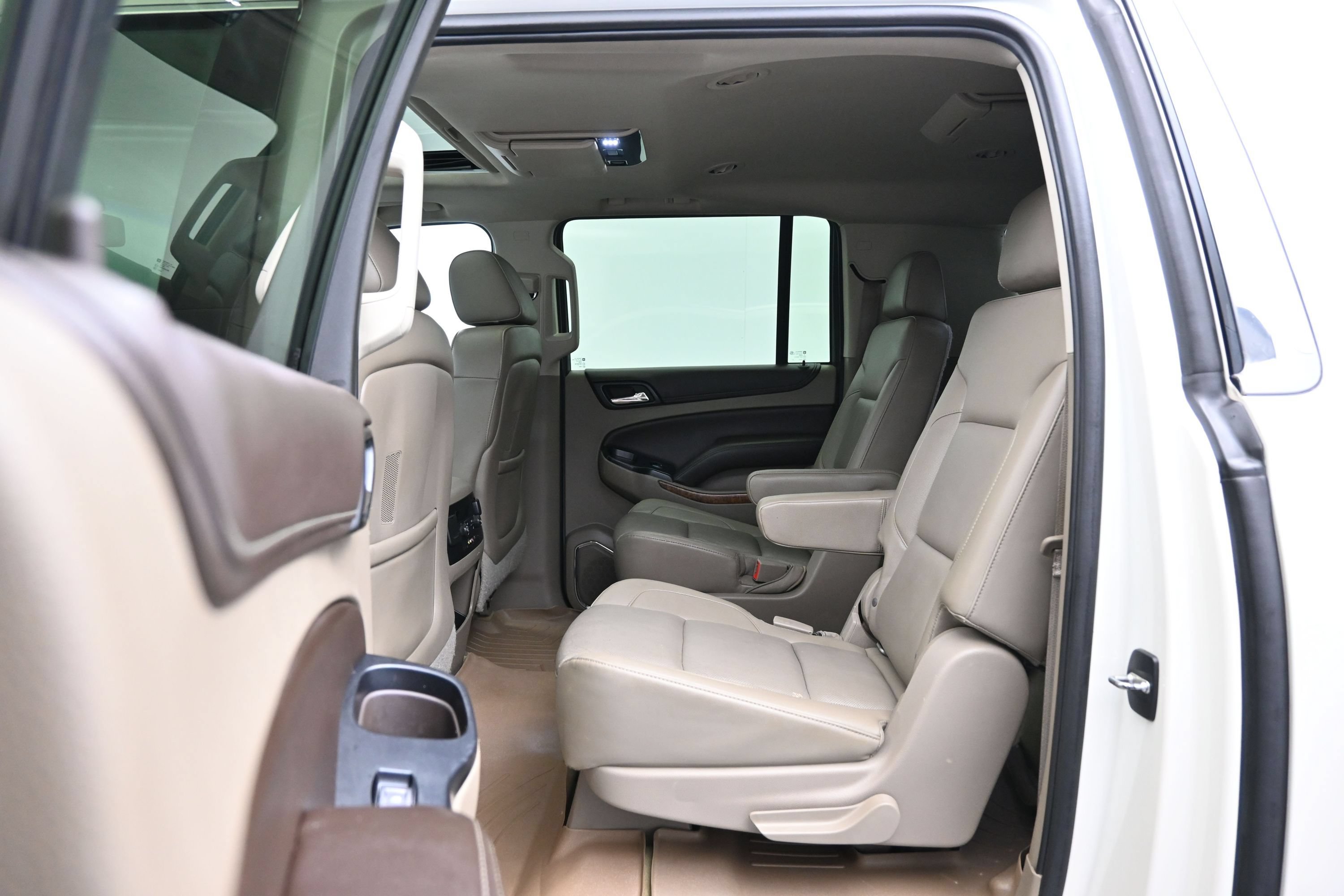 Used 2015 Chevrolet Suburban LTZ AWD/4WD image 11