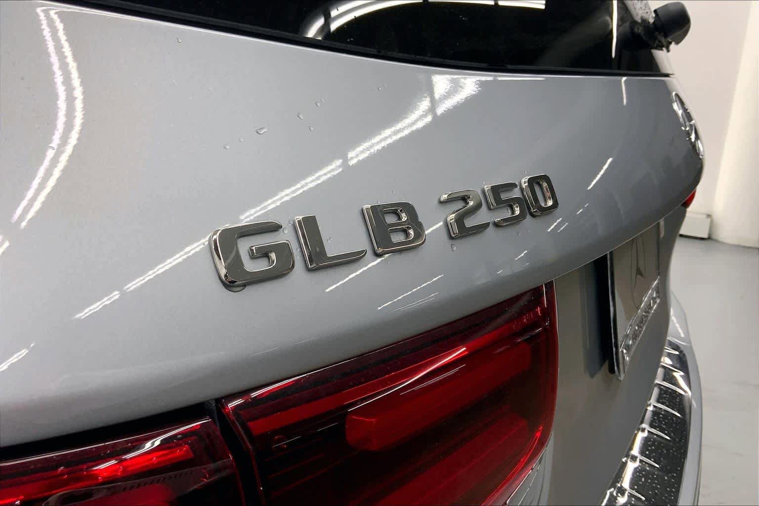 New 2026 Mercedes-Benz GLB 250 image 16