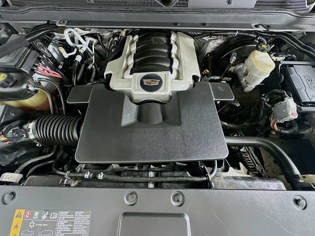 Used 2017 Cadillac Escalade ESV Luxury AWD/4WD image 33