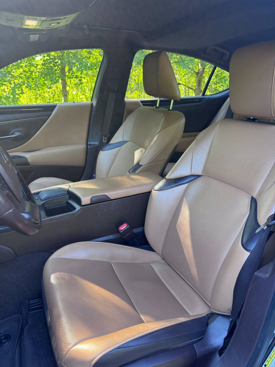 Used 2021 Lexus ES 300h w/ Premium Package FWD image 11