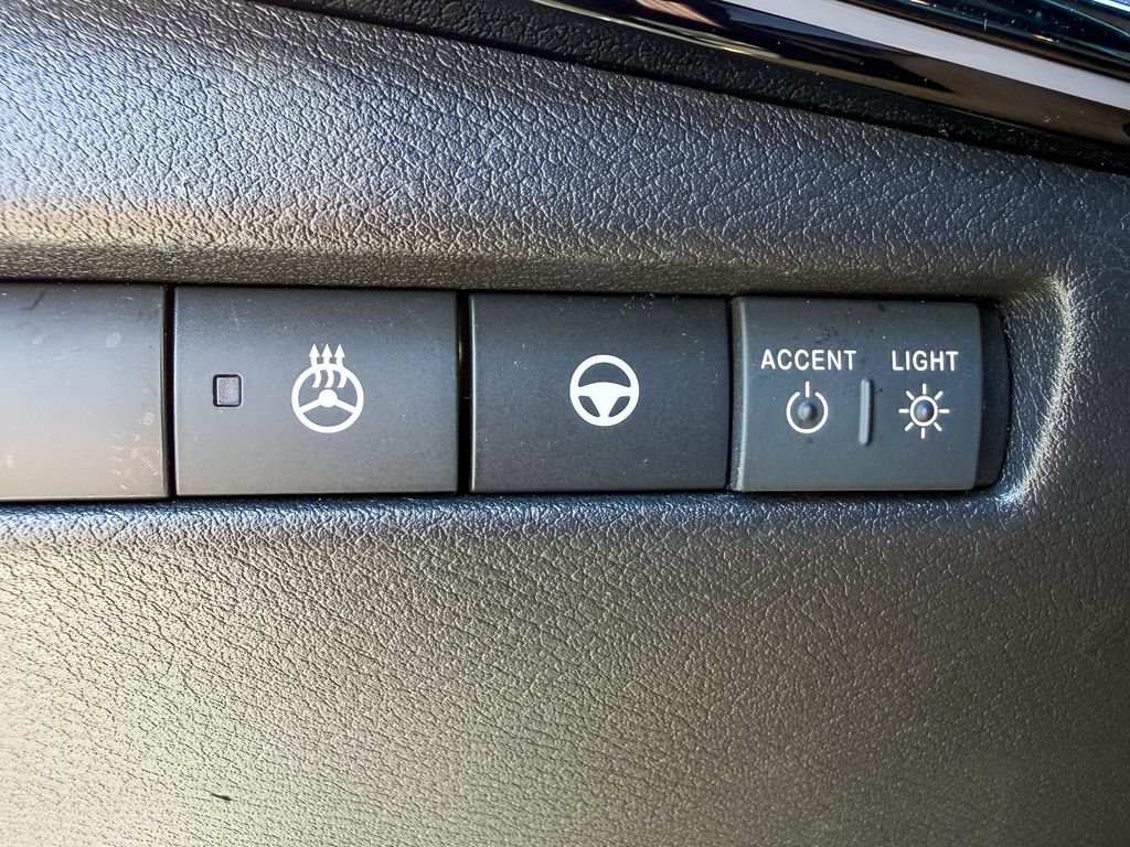 Certified 2025 Nissan Kicks SR w/ SR Premium Package AWD/4WD image 20