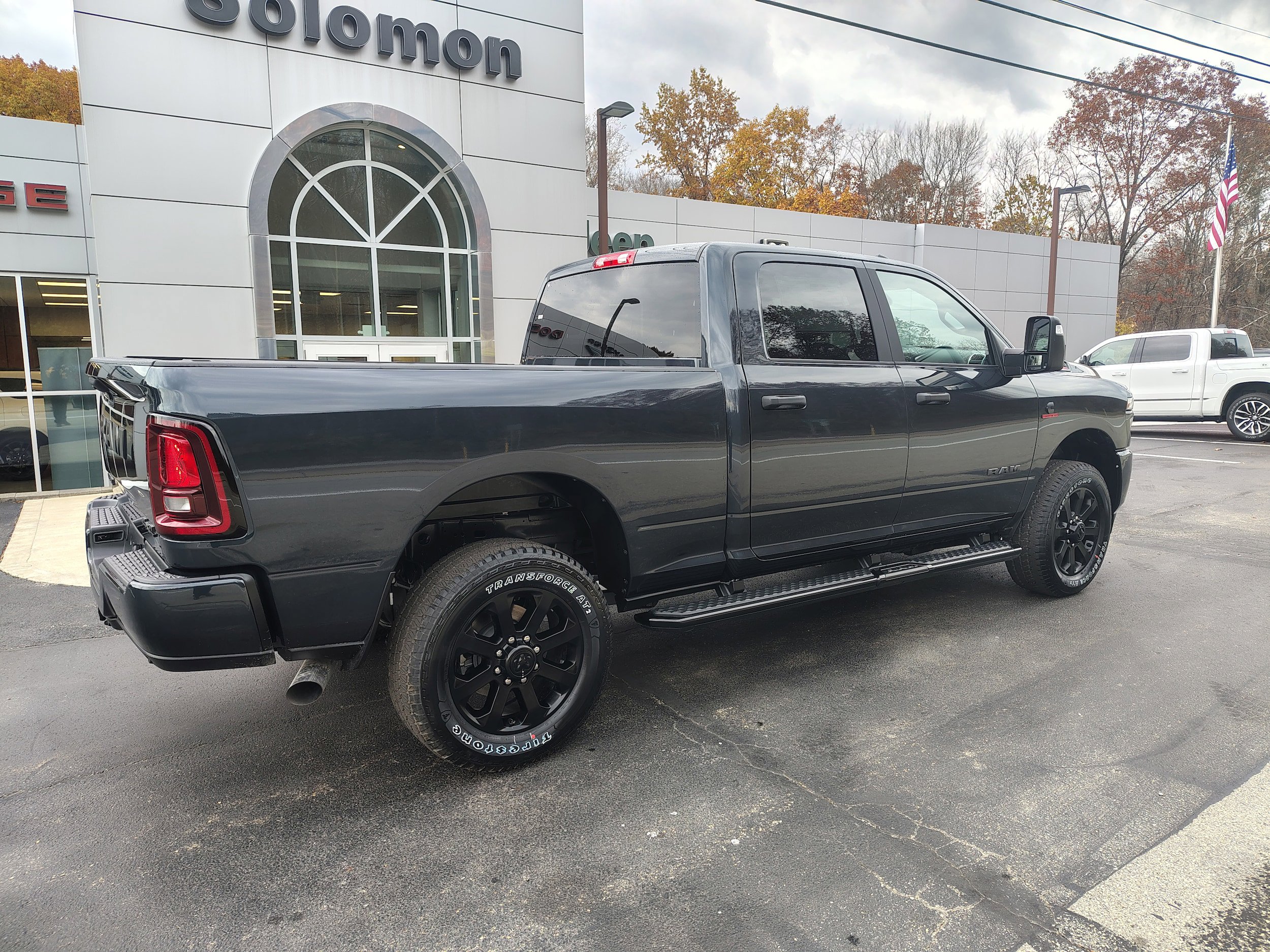 New 2026 RAM 2500 Big Horn AWD/4WD image 13