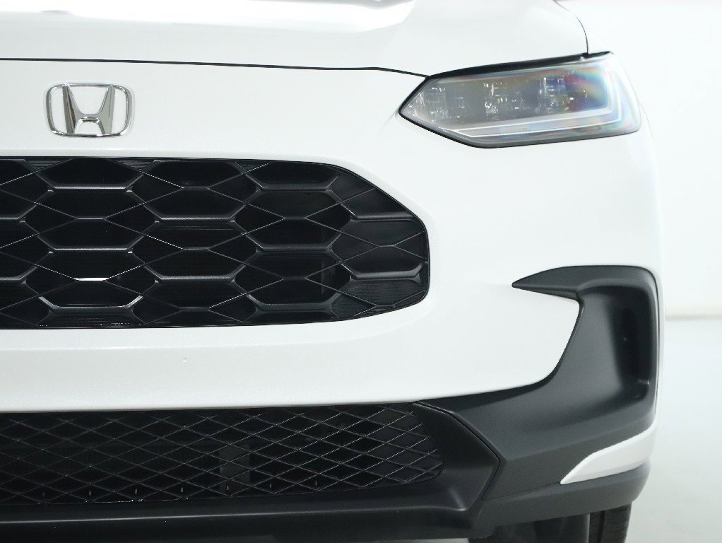 Used 2023 Honda HR-V LX image 7