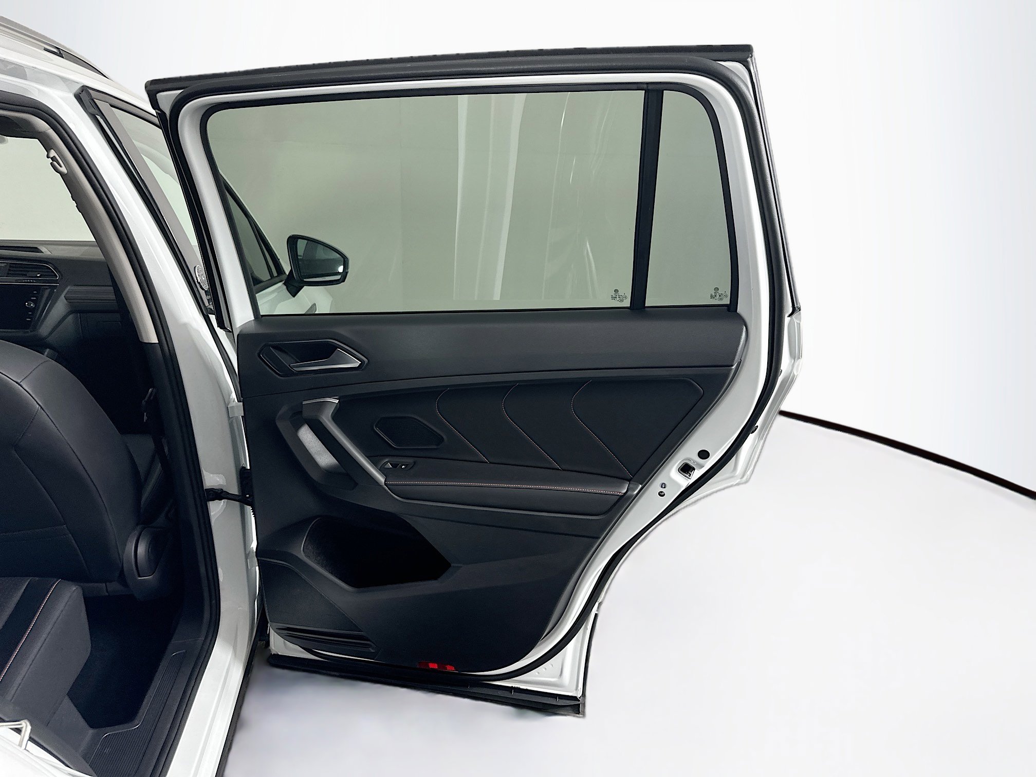 Used 2024 Volkswagen Tiguan Wolfsburg Edition image 32