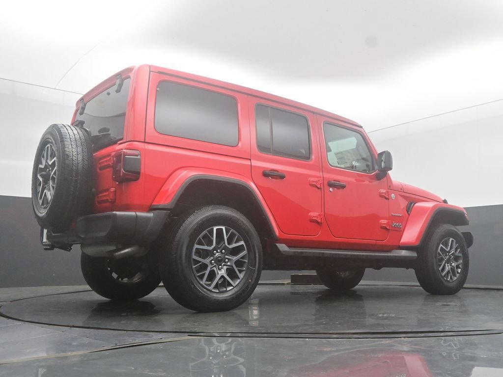 Used 2024 Jeep Wrangler Unlimited Sahara w/ Technology Group AWD/4WD image 55