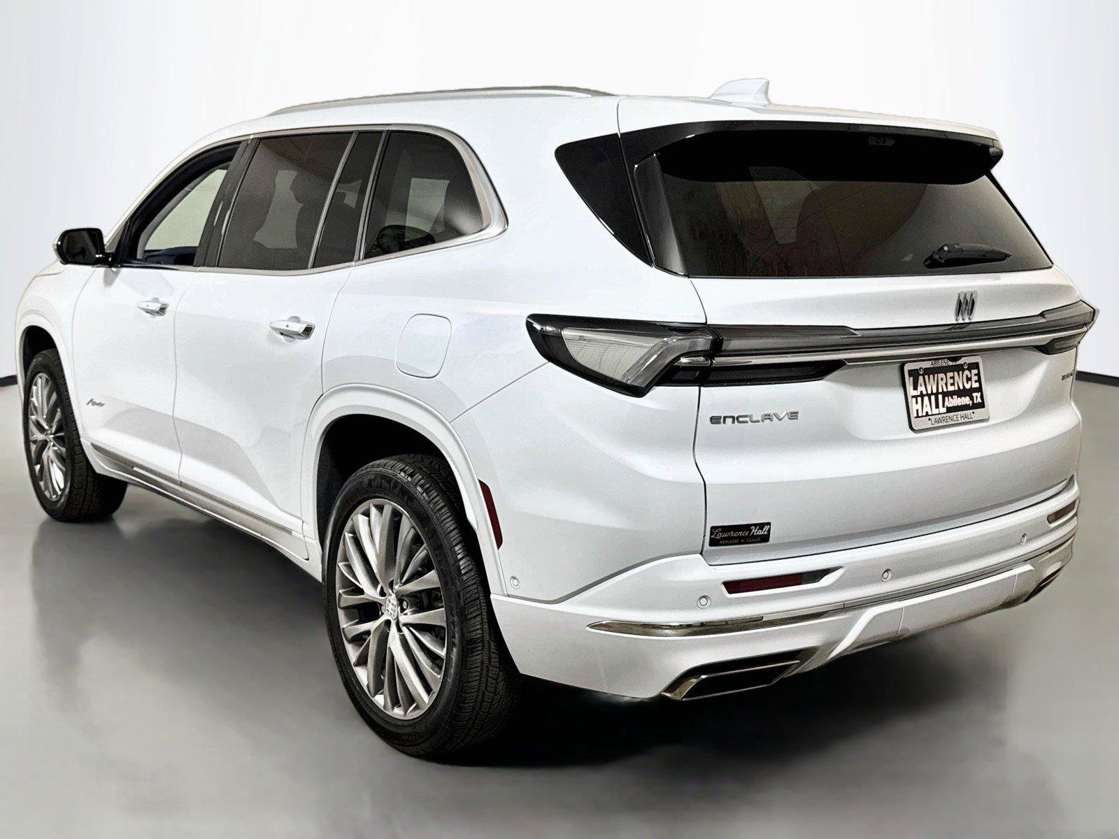 Certified 2026 Buick Enclave Avenir w/ Super Cruise Package FWD image 6