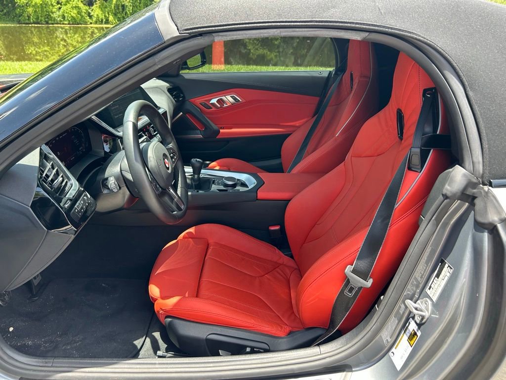 Used 2025 BMW Z4 M40i w/ Edition RWD image 14
