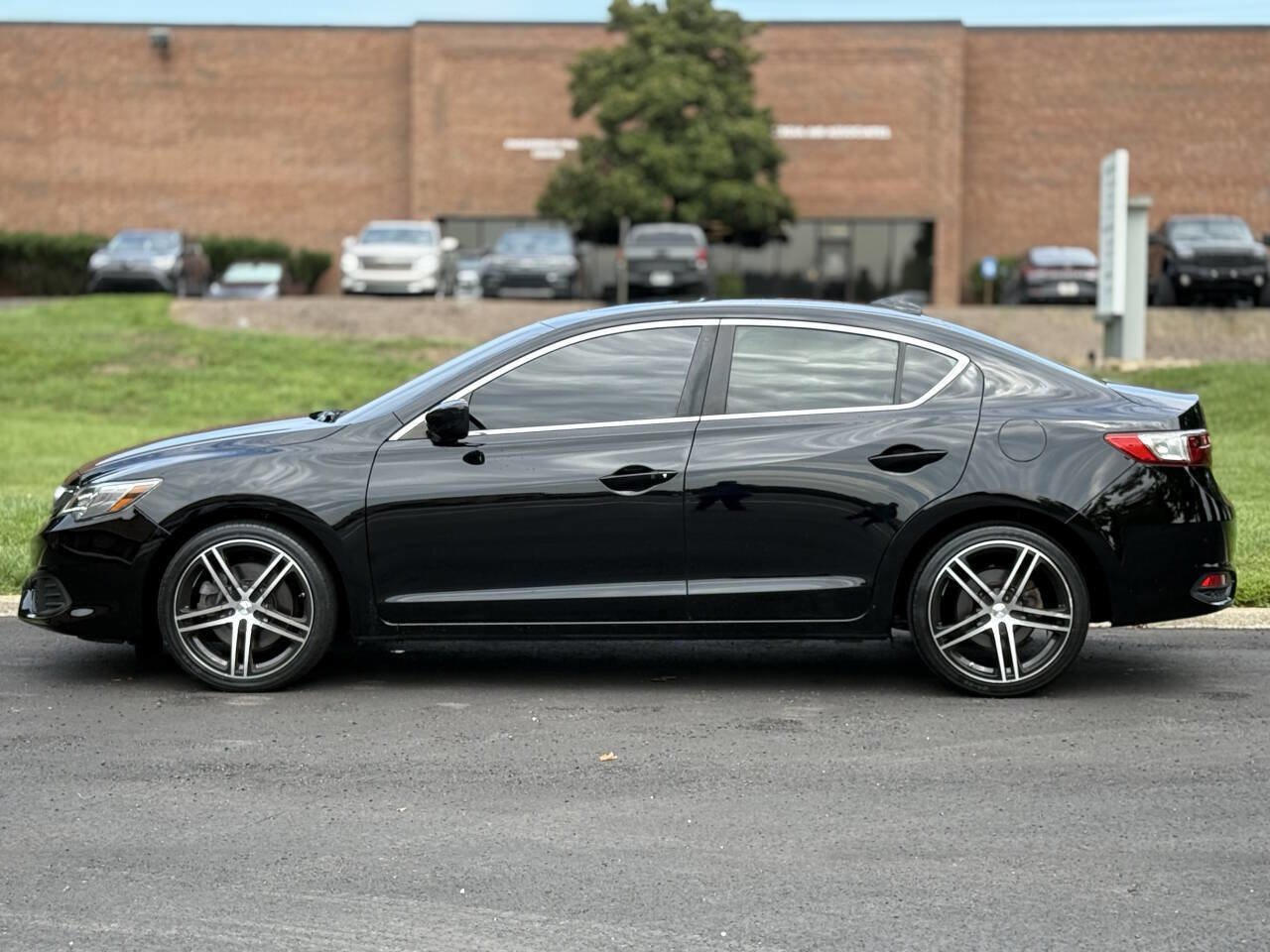 Used 2017 Acura ILX image 7