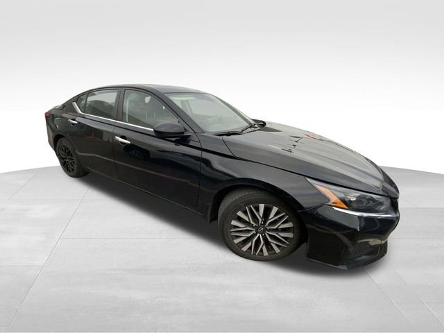 Used 2023 Nissan Altima 2.5 SV w/ SV Premium Package image 14
