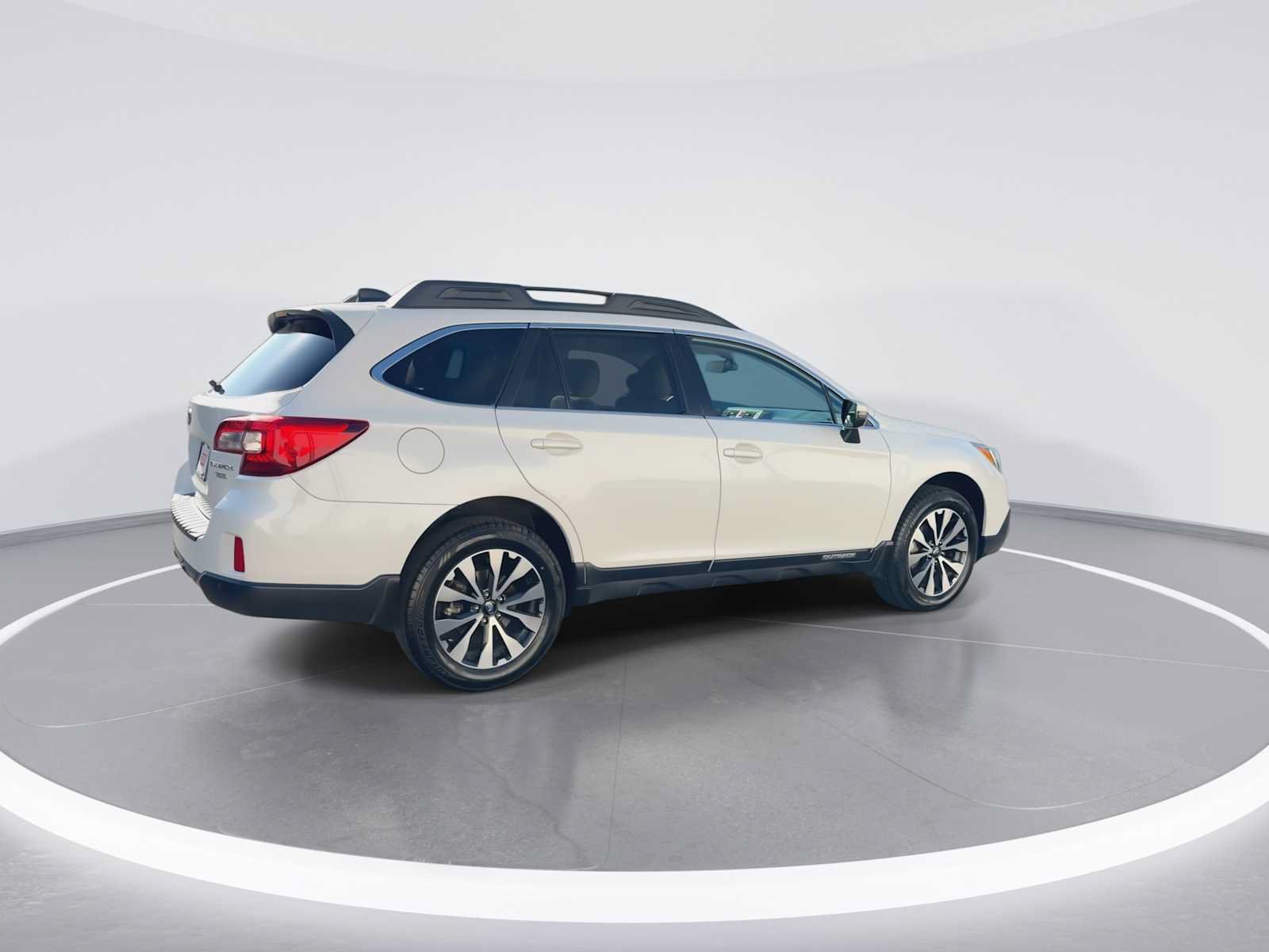 Used 2017 Subaru Outback 3.6R Limited AWD/4WD image 8