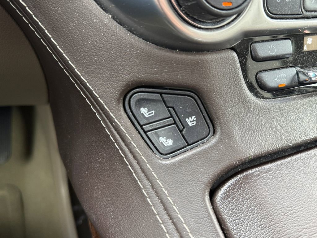 Used 2016 Chevrolet Tahoe LTZ AWD/4WD image 30