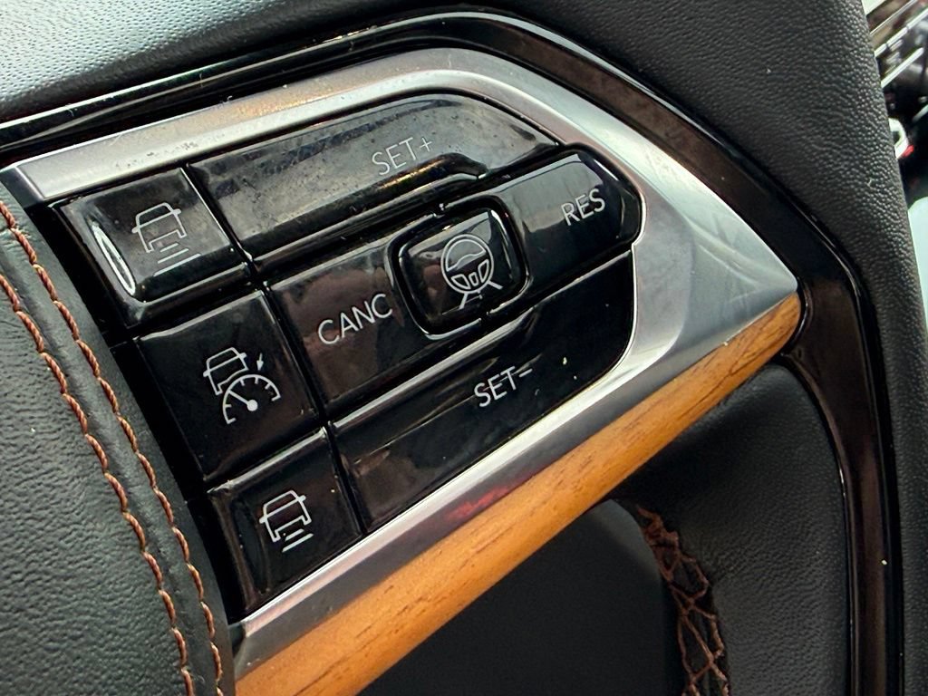 Certified 2024 Jeep Grand Cherokee L Summit AWD/4WD image 40