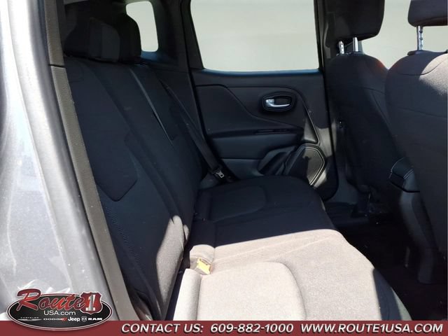 Used 2023 Jeep Renegade Latitude AWD/4WD image 16